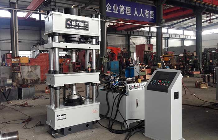 雙動(dòng)薄板拉伸(四梁四柱)液壓機(jī) 雙動(dòng)薄板拉伸(四梁四柱)液壓機(jī)