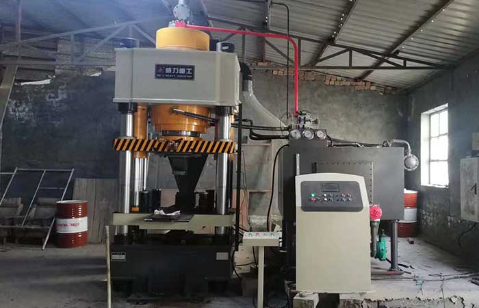 牛羊舔磚專用液壓機 牛羊舔磚專用液壓機